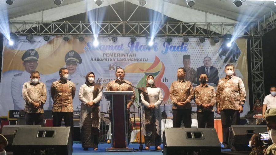 Bupati dan Wakil Bupati Labuhanbatu Nikmati Hiburan Bersama masyarakat