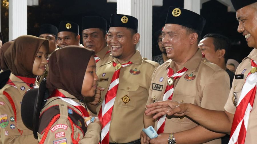 Bupati Erik Melepas  Kontingen Jambore Daerah Kwarcab Gerakan Pramuka Kabupaten Labuhanbatu