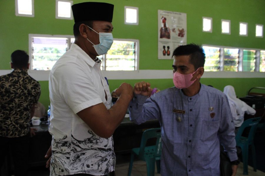 Dinkes Labuhanbatu Berikan Vaksinasi kepada 150 Pelajar SMKS Al - Azis 