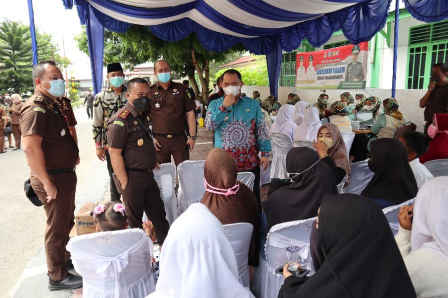 Pemerintahan Kabupaten Labuhanbatu Menargetkan 70% Vaksin Terrealisasi Diakhir Desember 2021