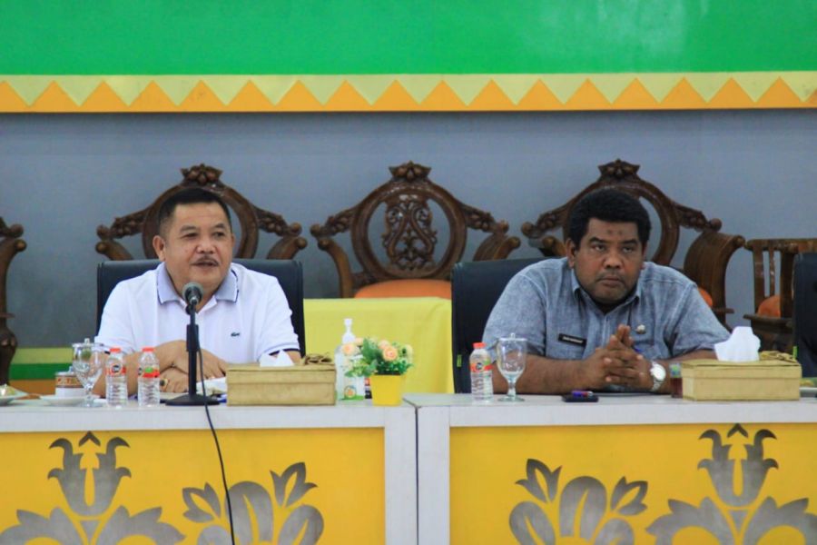 Sekdakab Labuhanbatu Pimpin Rapat Evaluasi Kinerja ASN